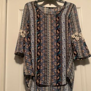 Rue-21 cute blouse size large-bell sleeve